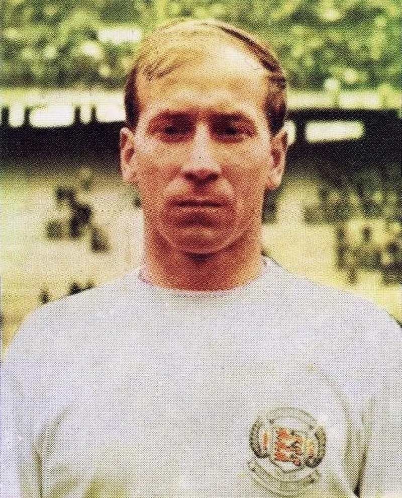 Bobby Charlton Net Worth 2026 - Manchester United Legend's Enduring Financial Legacy